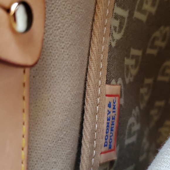 Dooney & Bourke authentic DB Initialed Handbag - Mid-90s - No scratches or scuff - Picture 4 of 5